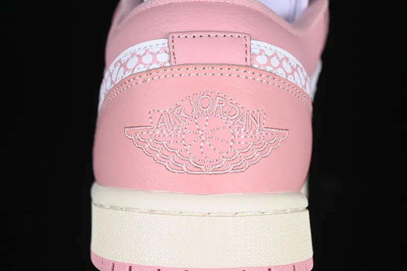 All categories Air Jordan Jordan series basketball shoes Air Jordan 1 Low Air Jordan 1 Low AJ1 Joe 1 customized model white pink low-top cultural and leisure sports sneakers DC0774-162